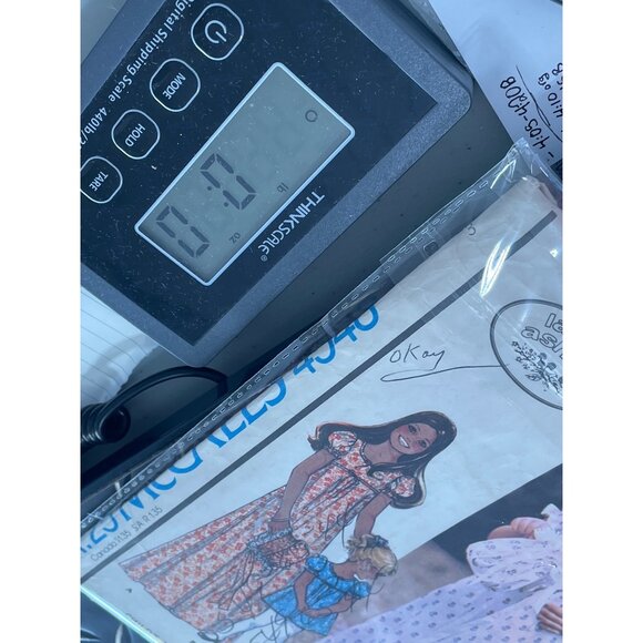 70s McCalls Laura Ashley 4548 Sewing Pattern Size 3 Girls Dress Bonnet Bag UNCUT - Picture 6 of 6